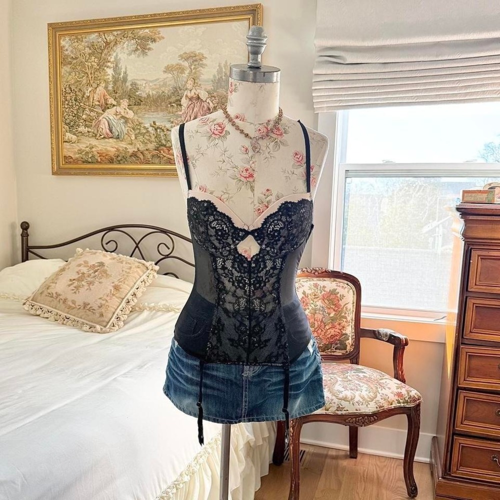 black lace corset y2k victoria's secret black lace corset top 34b